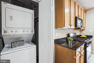 25320 Lake Mist Square unit 103, Chantilly, VA 20152 - photo 6