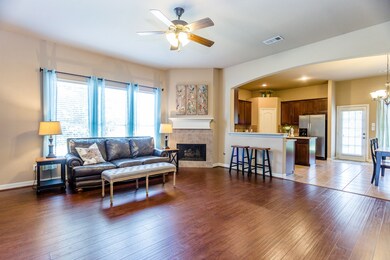 28511 Lockeridge Springs Dr, Spring, TX 77386 - photo 5