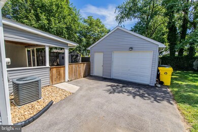 263 Carvel Rd, Pasadena, MD 21122 - photo 4