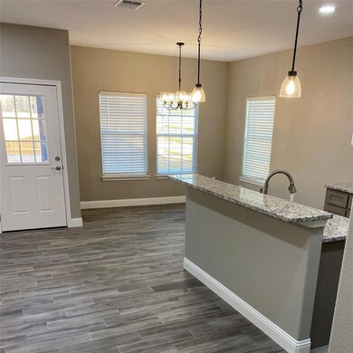 321 Titus Dr, Springtown, TX 76082 - photo 4