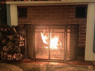 27 Emerald Ave, Lawrence, MA 01843 - photo 5