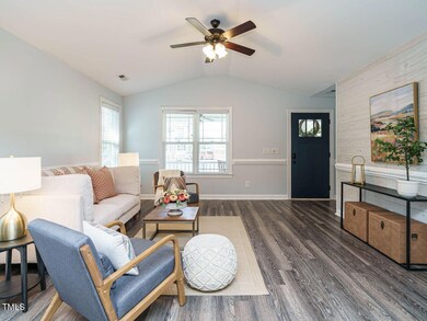 005-1280x960-living-room