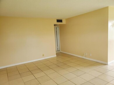 370 Sheffield O, West Palm Beach, FL 33417 - photo 6