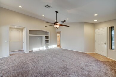 2714 E Carol-7