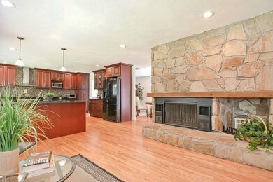 67 Hammond St, Acton, MA 01720 - photo 4