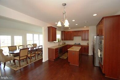 25173 Eisenhower Dr, South Riding, VA 20152 - photo 2