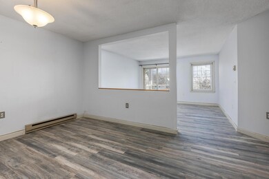 49 Somerset unit C-49, Freeport, ME 04032 - photo 3