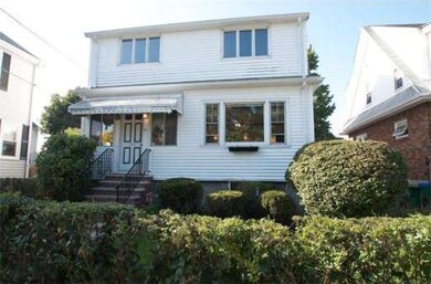 62 Saint James Rd, Medford, MA 02155 - photo 2