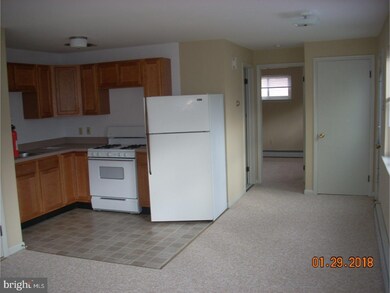 327 W 8th St, Lansdale, PA 19446 - photo 3