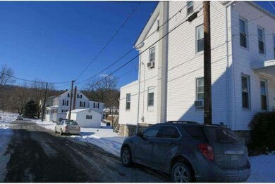 140 E Chestnut St, Bechtelsville, PA 19505 - photo 3