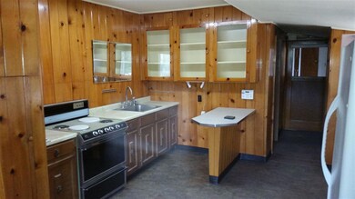 1882 Academy Ave, Klamath Falls, OR 97601 - photo 4