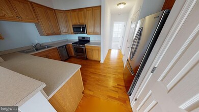 1804 Cedar Cove Way unit 201, Woodbridge, VA 22191 - photo 5