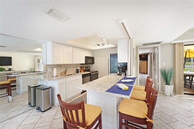 OPEN KITCHEN TO THE GREAT ROOM