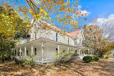 200 Albright Ave, Graham, NC 27253 - photo 4