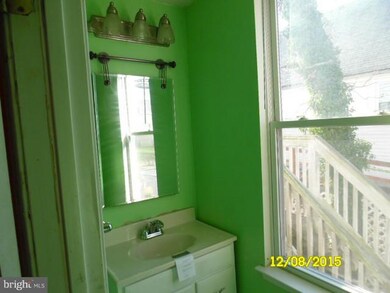 4205 Diller Ave, Baltimore, MD 21206 - photo 7