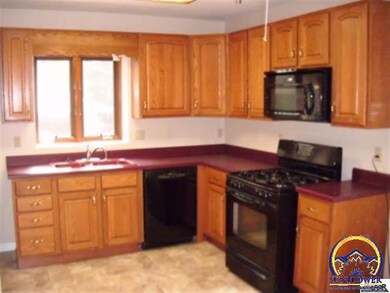 1239 SW High Ave, Topeka, KS 66604 - photo 4