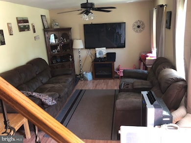 865 Locust St, Denver, PA 17517 - photo 6