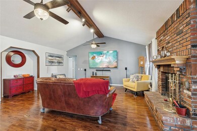 3823 Trinity Cir, Florissant, MO 63034 - photo 3