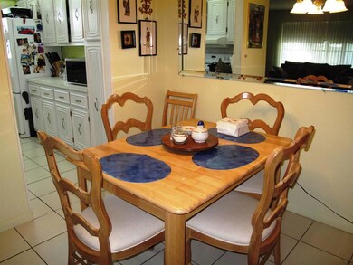 Enclosed Florida room under air (2)