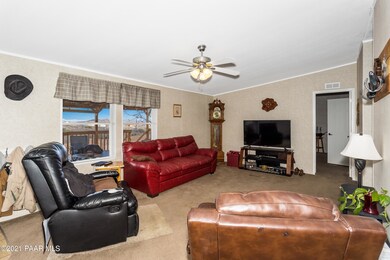 006_Living Room