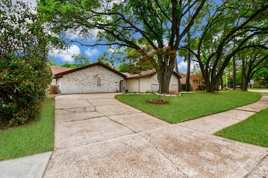9246 Landwood Dr, Houston, TX 77040 - photo 3