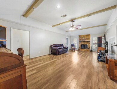 2410 Harwell Cir, Alvin, TX 77511 - photo 4