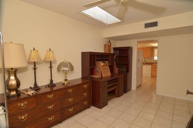 17612 N Hitching Post Dr, Sun City, AZ 85373 - photo 7