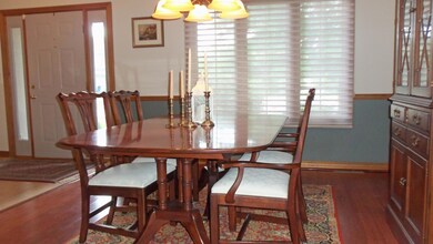 #4-dining room