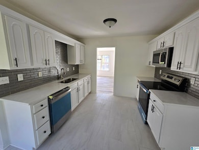 976 Hickory St, Moody, AL 35004 - photo 2