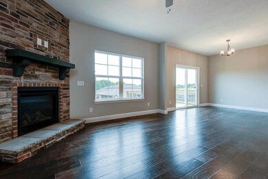 852 E Acacia