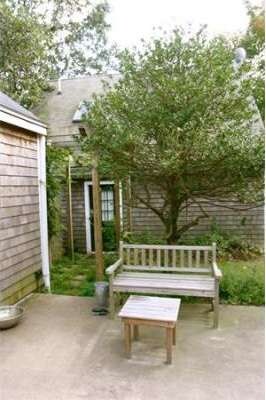 102 Vineyard Ave, Vineyard Haven, MA 02568 - photo 2