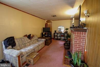 8713 Eddington Rd, Parkville, MD 21234 - photo 4