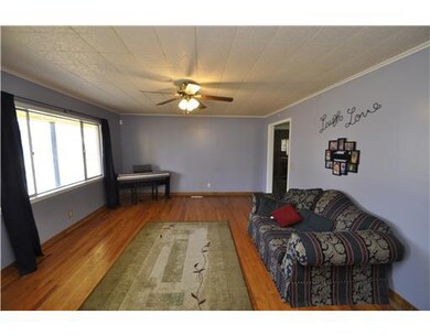105 S Summit St, Prairie Grove, AR 72753 - photo 2