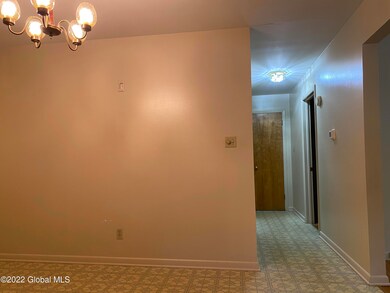 47 Tryon Ct, Albany, NY 12203 - photo 6