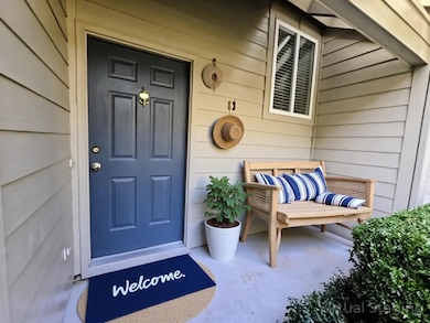 13 Maplecrest Dr, Charleston, SC 29412 - photo 2