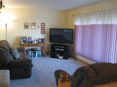 3102 E 99th St, Highland, IN 46322 - photo 4