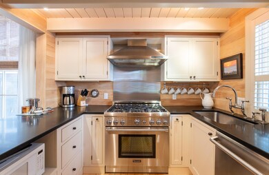 19 N Summer St, Edgartown, MA 02539 - photo 5