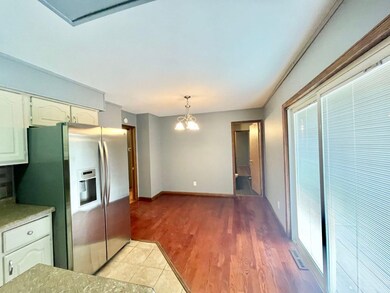 5201 Harrison St, Merrillville, IN 46410 - photo 3