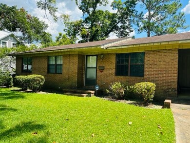 506 W Chattahoochee St, Fitzgerald, GA 31750 - photo 2