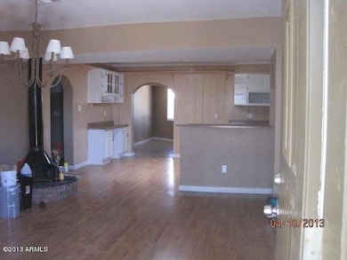 DINNING ROOM