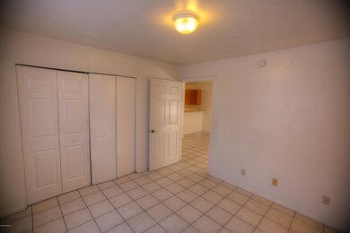 218 W Roger Rd unit 2, Tucson, AZ 85705 - photo 7