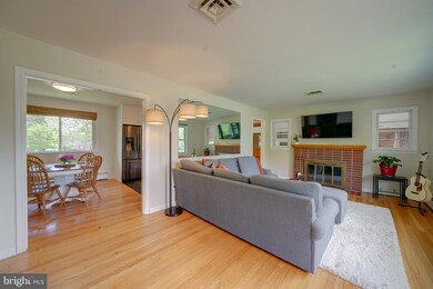 7928 James Ave, Ellicott City, MD 21043 - photo 3