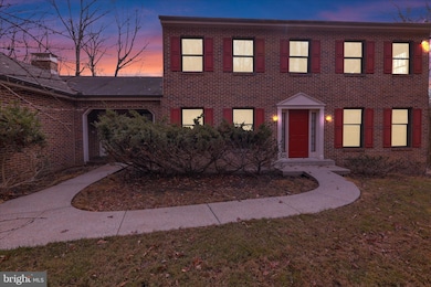 1815 Larch Cir, Lebanon, PA 17042 - photo 2