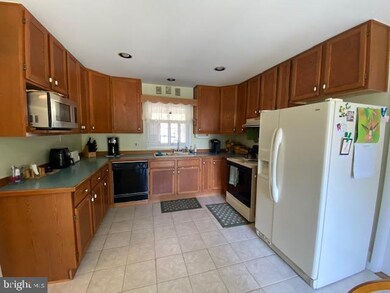 3511 Madonna Ln, Bowie, MD 20715 - photo 4