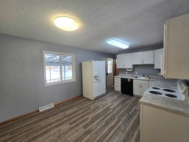 102 Cottage Dr, Norfolk, NE 68701 - photo 7