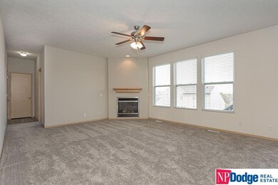 2113 S Mineral Dr, Papillion, NE 68046 - photo 5