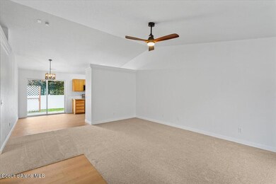 05-Entry & Living Room