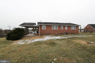 822 Jenny Wren Dr, Martinsburg, WV 25404 - photo 4