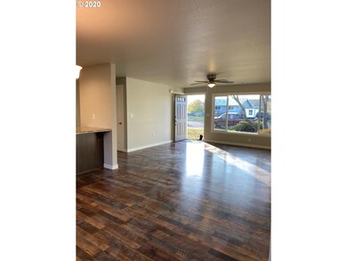 2340 Jubilant Ave, Medford, OR 97504 - photo 4