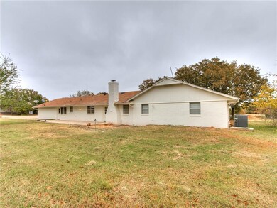 15300 Walker Rd, Shawnee, OK 74801 - photo 3